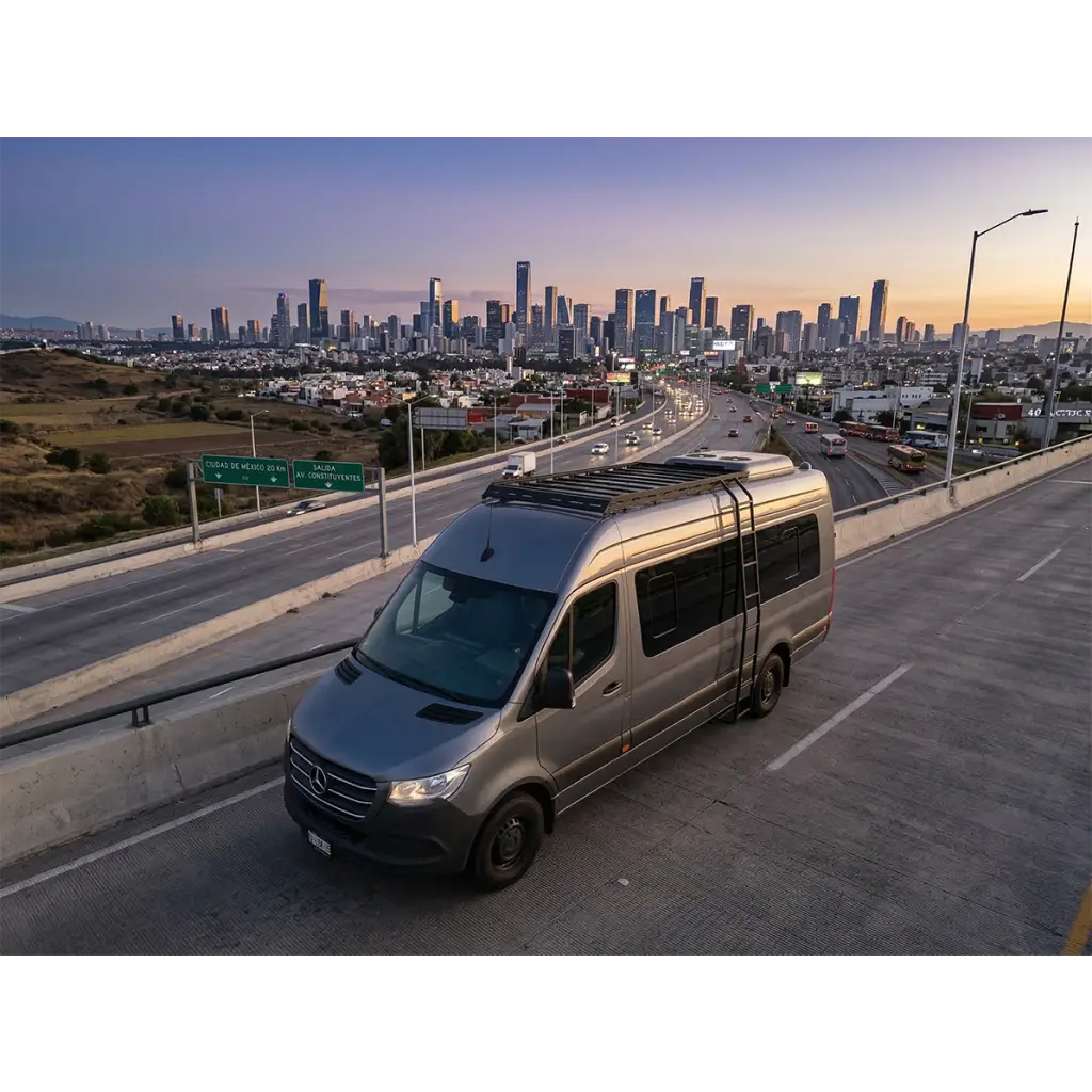 Canastilla para Mercedes-Benz Sprinter Extra Larga: más espacio, seguridad y rendimiento para tu operación